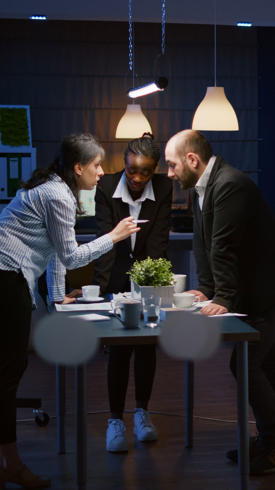 focused-leader-woman-enter-office-meeting-room-lean-conference-table-brainstorming-business-company-presentation-late-night-diverse-multi-ethnic-teamwork-solving-management-strategy focused-leader-woman-enter-office-meeting-room-lean-conference-table-brainstorming-business-company-presentation-late-night-diverse-multi-ethnic-teamwork-solving-management-strategy